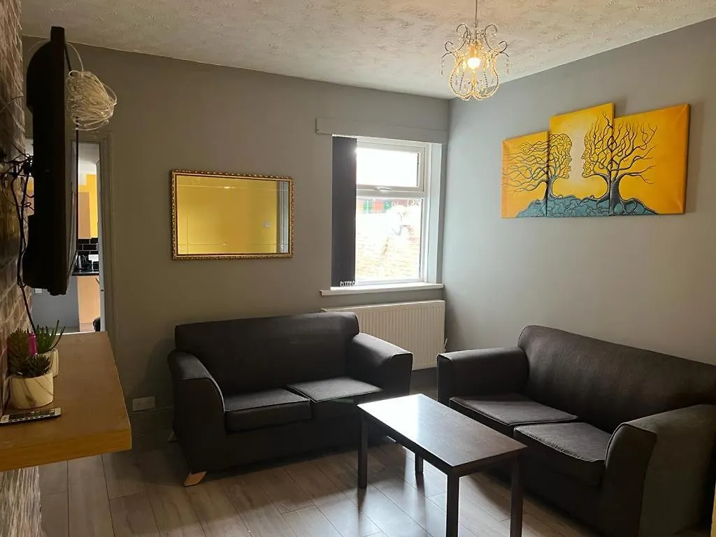 Nuns Moor Fully Equipped Kitchen Free Parking Netflix Apartment Newcastle upon Tyne 0*,