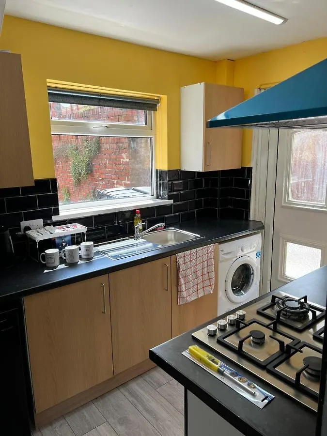 Nuns Moor Fully Equipped Kitchen Free Parking Netflix Apartment Newcastle upon Tyne 0*,