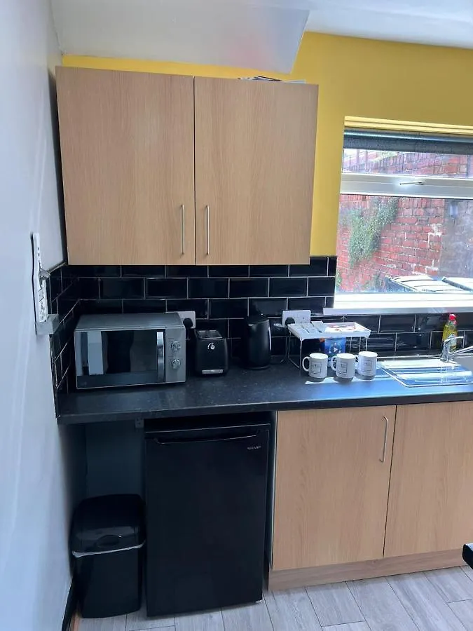 Nuns Moor Fully Equipped Kitchen Free Parking Netflix Apartment Newcastle upon Tyne 0*,