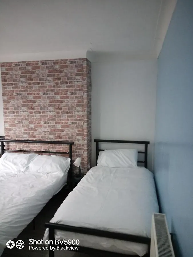 Nuns Moor Fully Equipped Kitchen Free Parking Netflix Apartment Newcastle upon Tyne 0*,